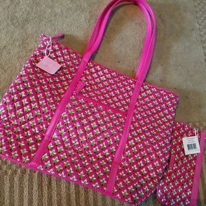 Vera Bradley trimmed tote & wristlet